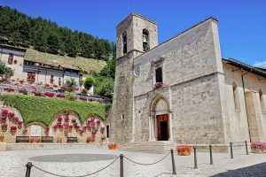 Pescasseroli Chiesa dei Santi Pietro e Paolo